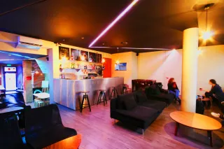 PILOT Design Hostel & Bar
